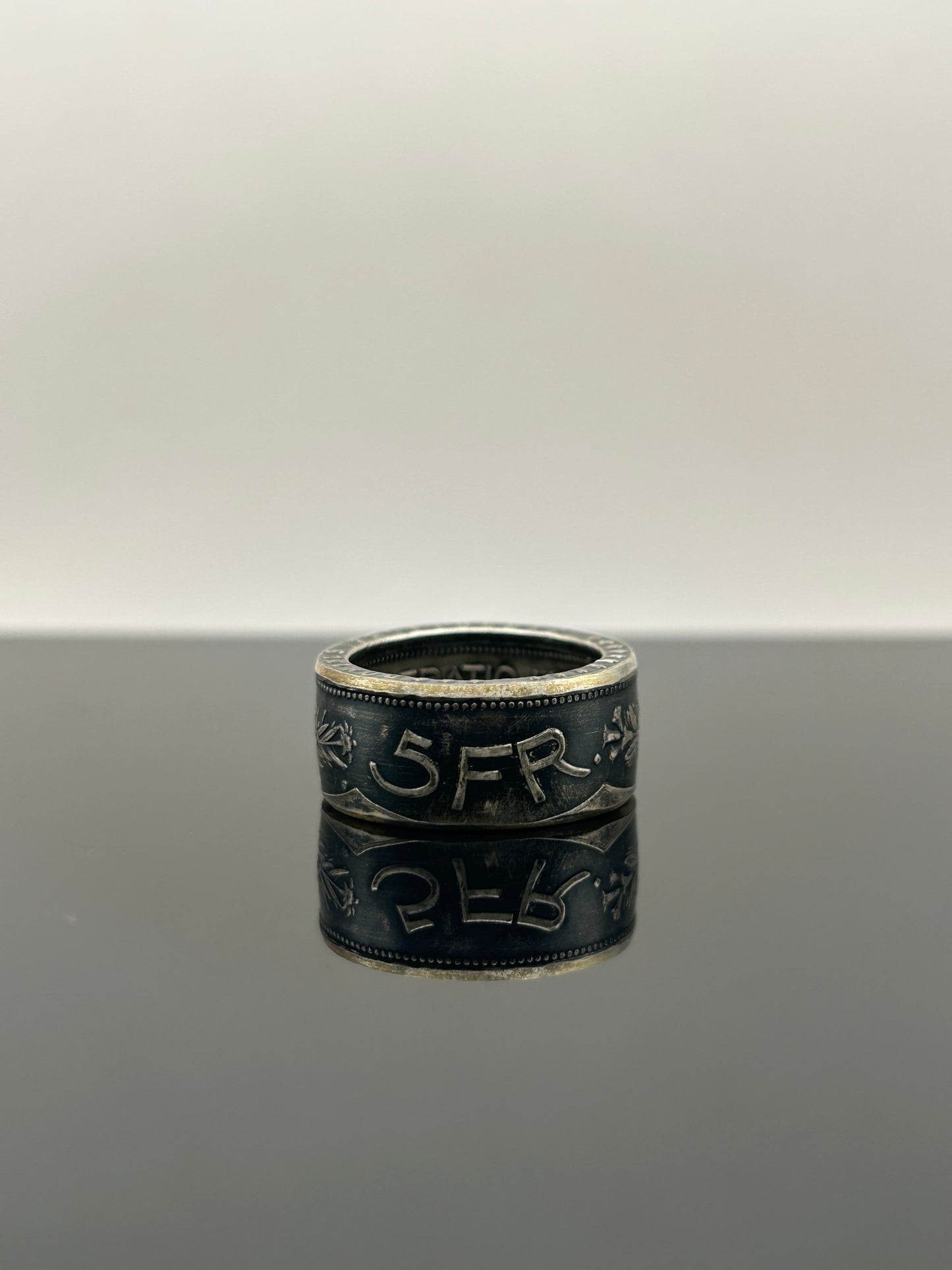 Bague pièce de monnaie 5 francs Suisse en argent massif Monnaia, bijou artisanal unique