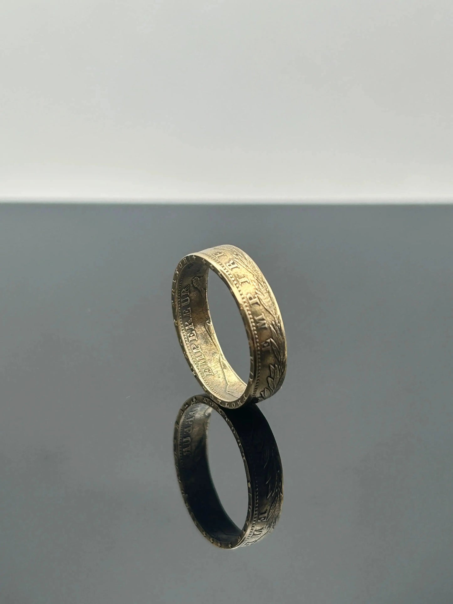 Bague pièce de monnaie 20 Francs Napoléon III en or massif façonnée à la main à partir d’une pièce française authentique