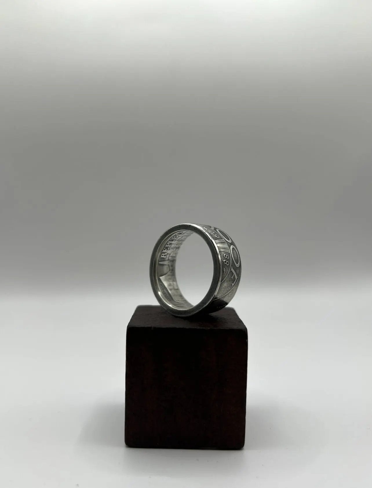 Bague pièce de monnaie LIBERTÉ en argent massif MONNAIA