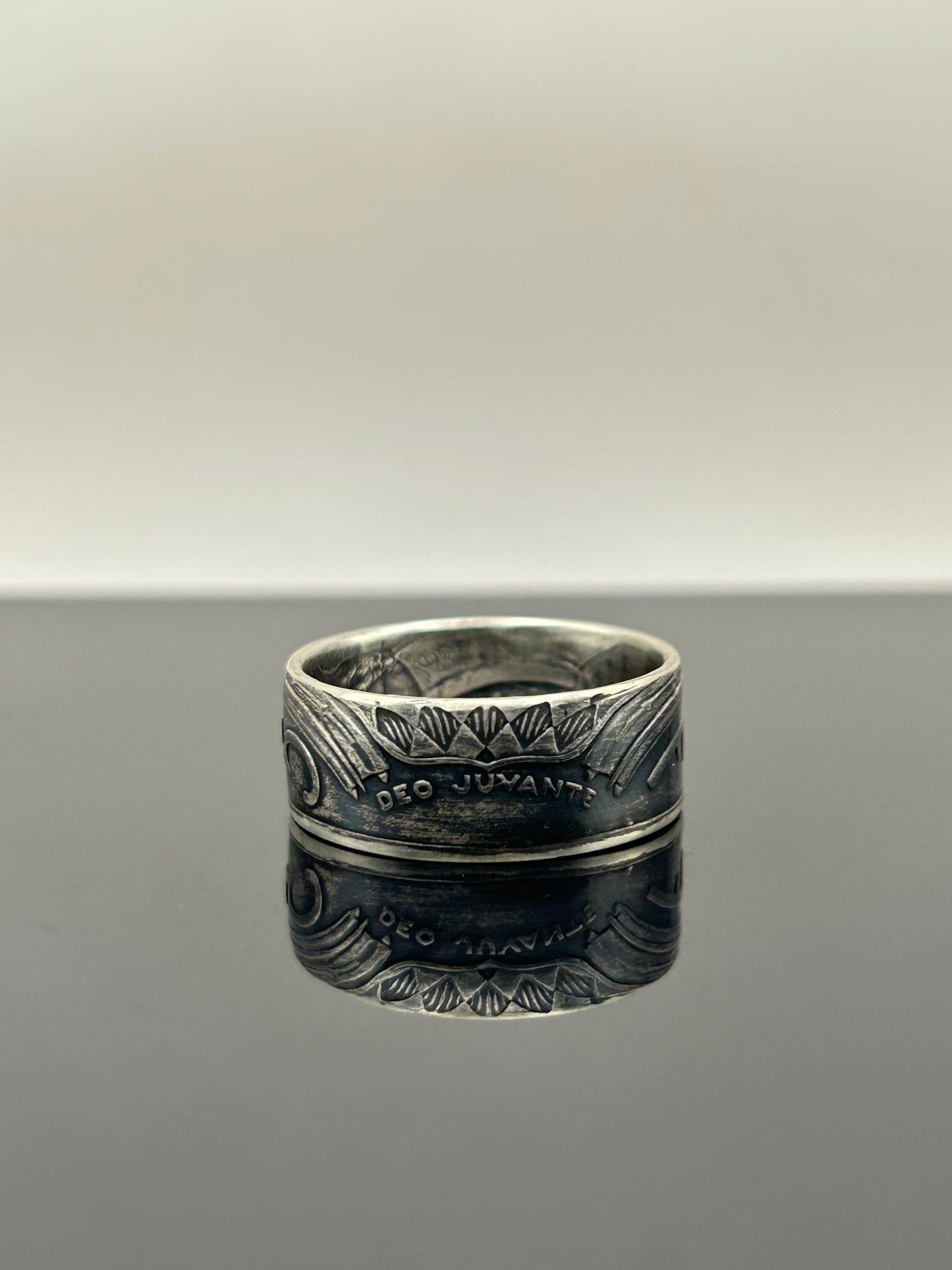 Bague pièce de monnaie 5 francs Monaco en argent massif Monnaia, bijou artisanal unique