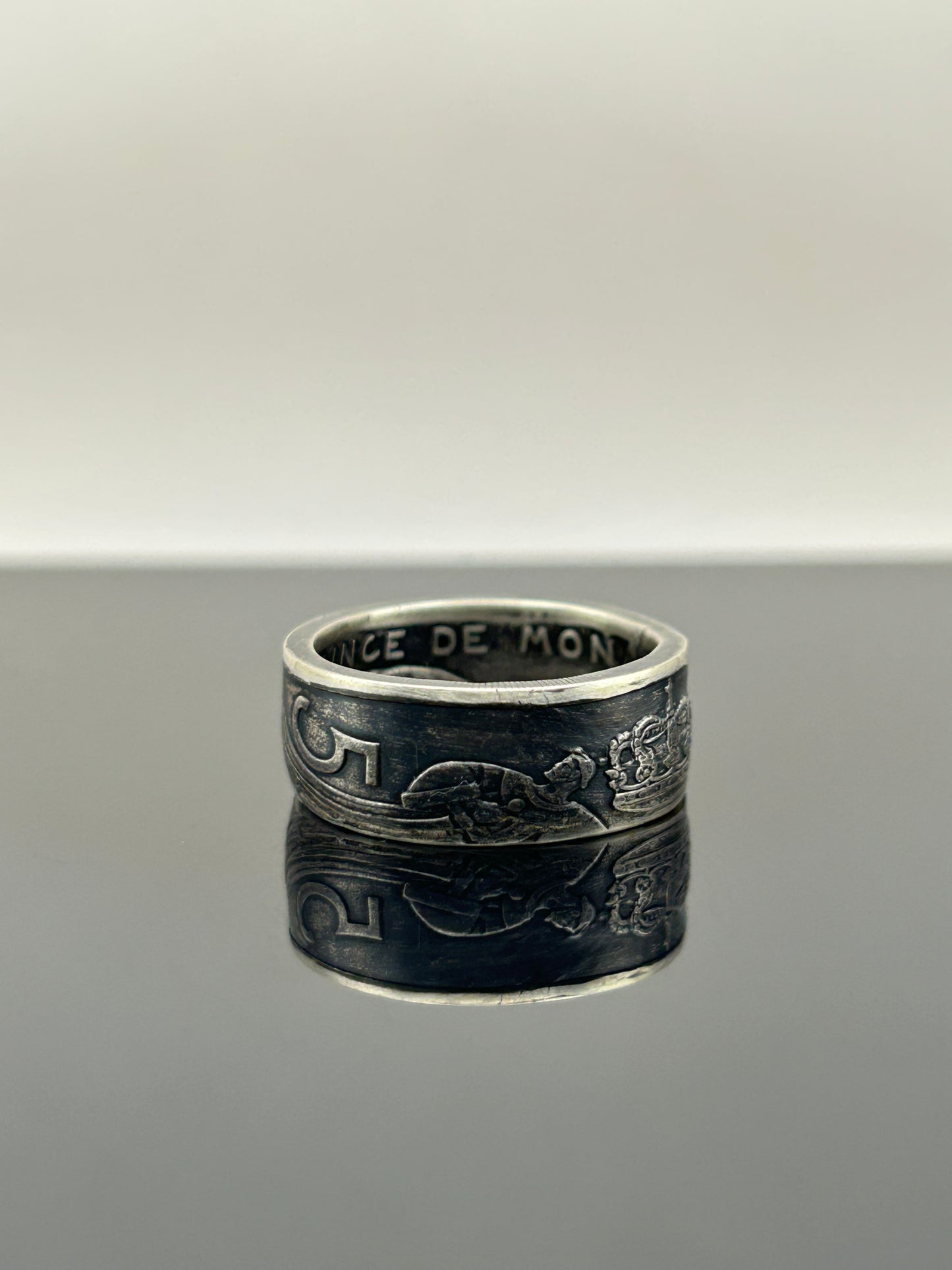 Bague pièce de monnaie 5 francs Monaco en argent massif Monnaia, bijou artisanal unique