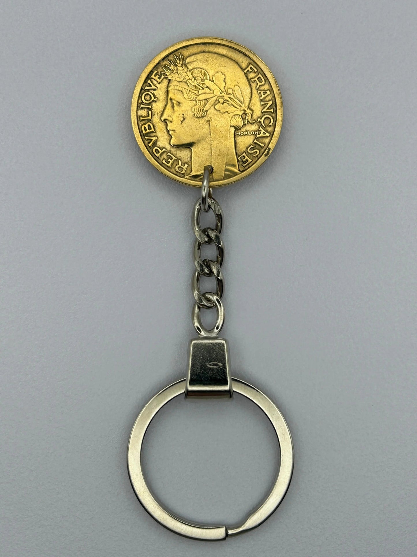Porte-clés en pièce de monnaie, pratique et décoratif pour collectionneurs